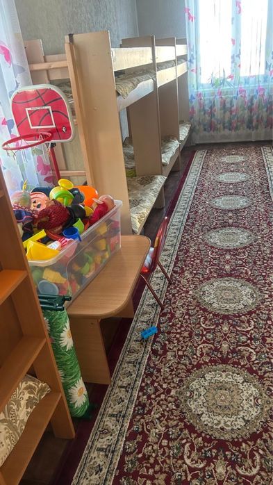 двухярусная кровать