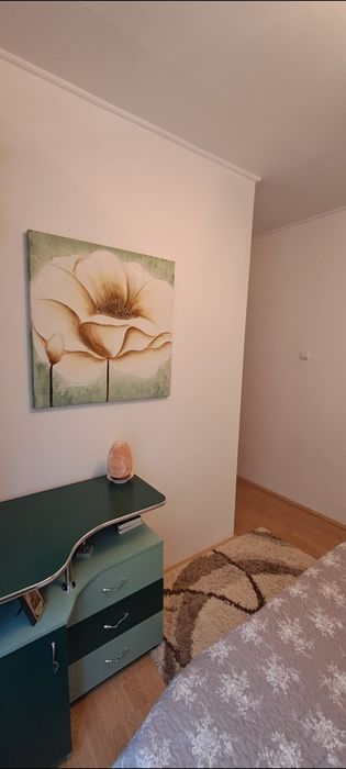 Apartament de închiriat cu doua camere, mobilat și utilat.