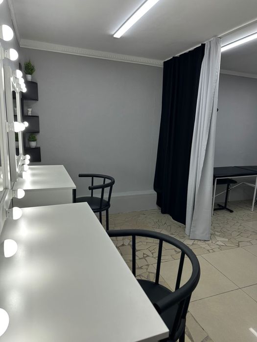 Сдам Рабочее место в субаренду (кушетка)