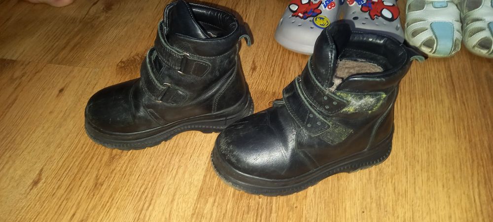 Продаю детский обувь дешево . Бу