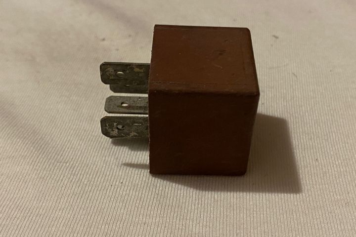 Releu 12v 25a  03612 Renault Master a 2-a generatie