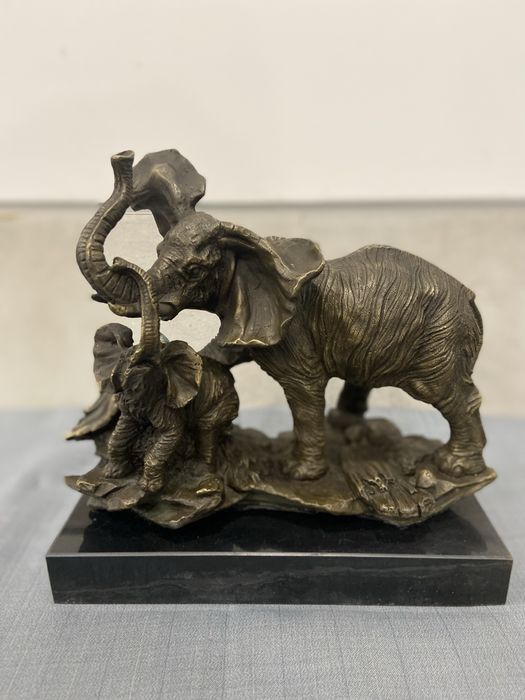 Elefanti ,bronz masiv 22/23 cm