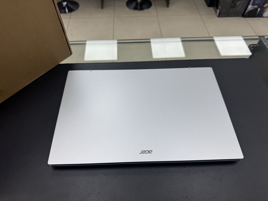Acer Aspire Ryzen 5 7520U (Core-i5 13avlod) Ozu-8gb DDR5 Ssd-256gb