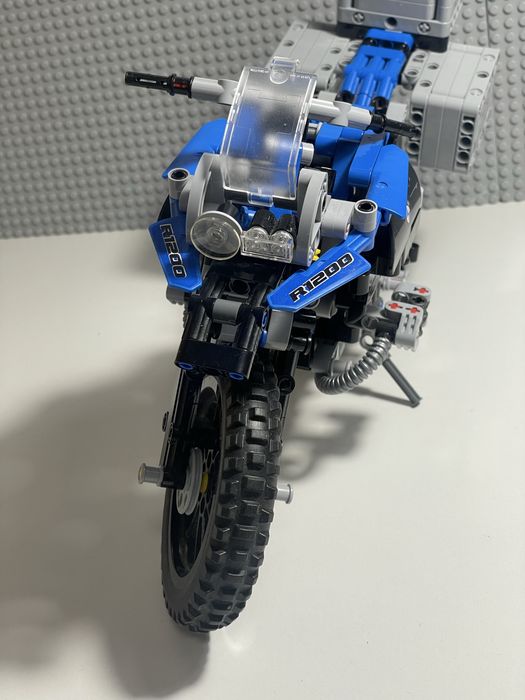 LEGO Technic 42061 BMW