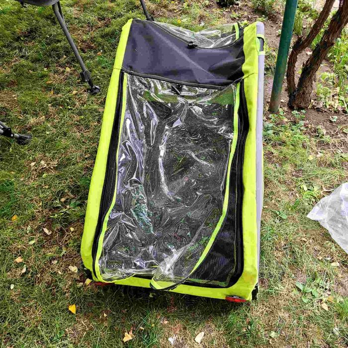 кучешка количка за колело. Може да се ползва и за транспортна