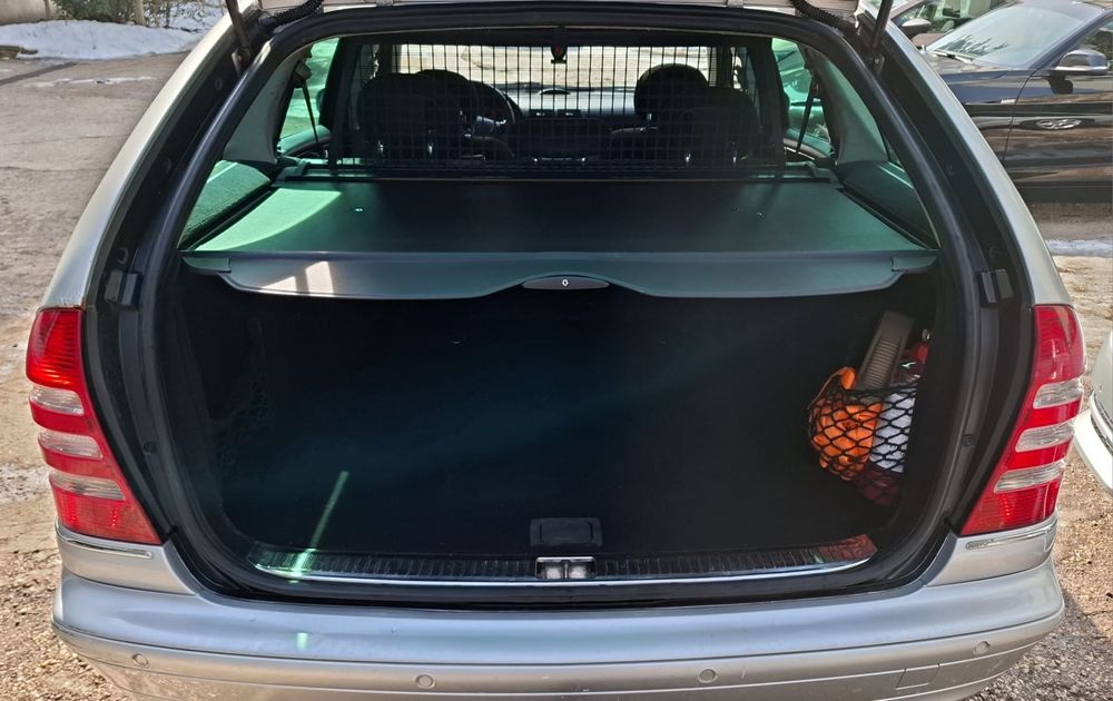 Vând mercedez  din 2004