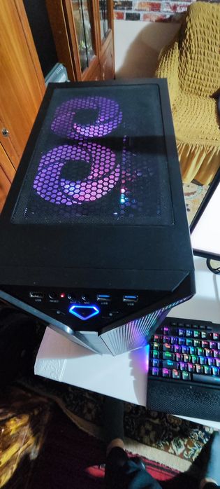 Ryzen5600, 32gb 3600mhz, Rog B550A-G, M2 nVmE 2Tb, RX6650xt, 850w Gold