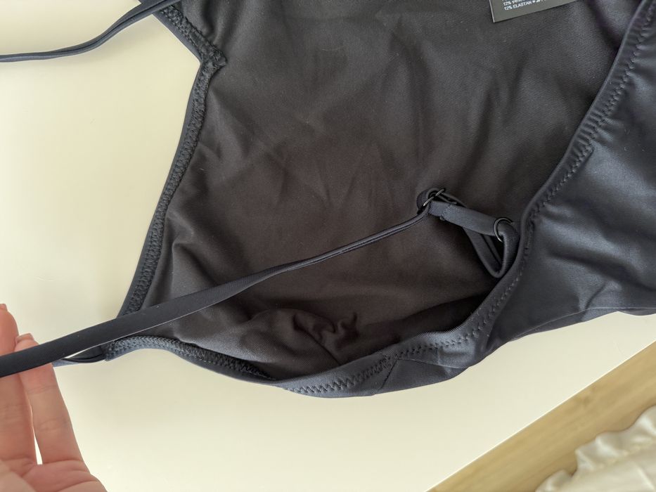 Чисто нов цял черен бански