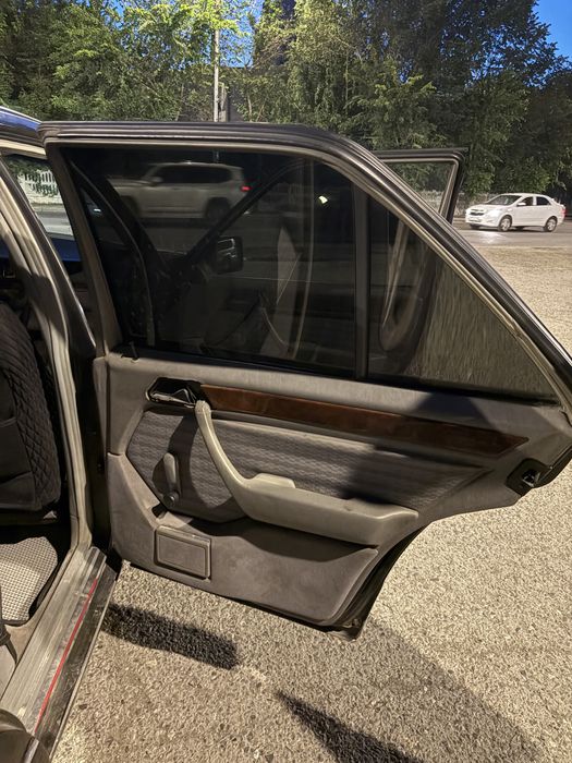 Продам w124 e260