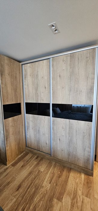 Ъглов Гардероб в перфектно състояние.