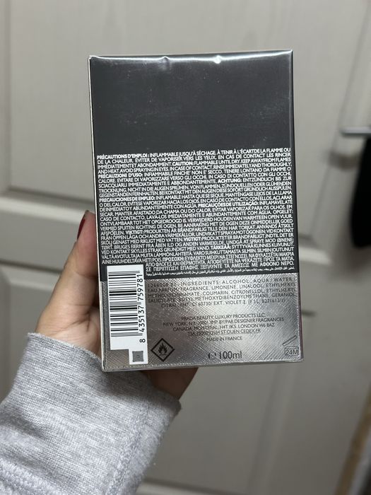 Prada carbon luna rossa