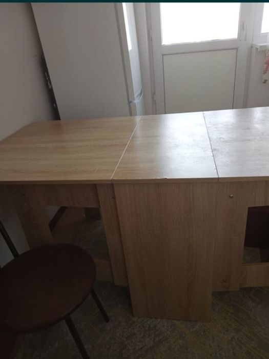 Стол книжка продам