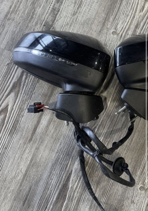 Странично ляво огледало за Audi A3.