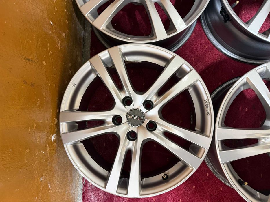 Jante 17 5x114,3 ET40 7J X-Trail Qashqai Tucson senzori gratis