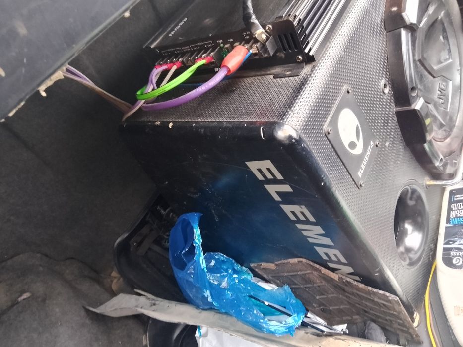 Сабвуфер и усилитель бирге сатамын