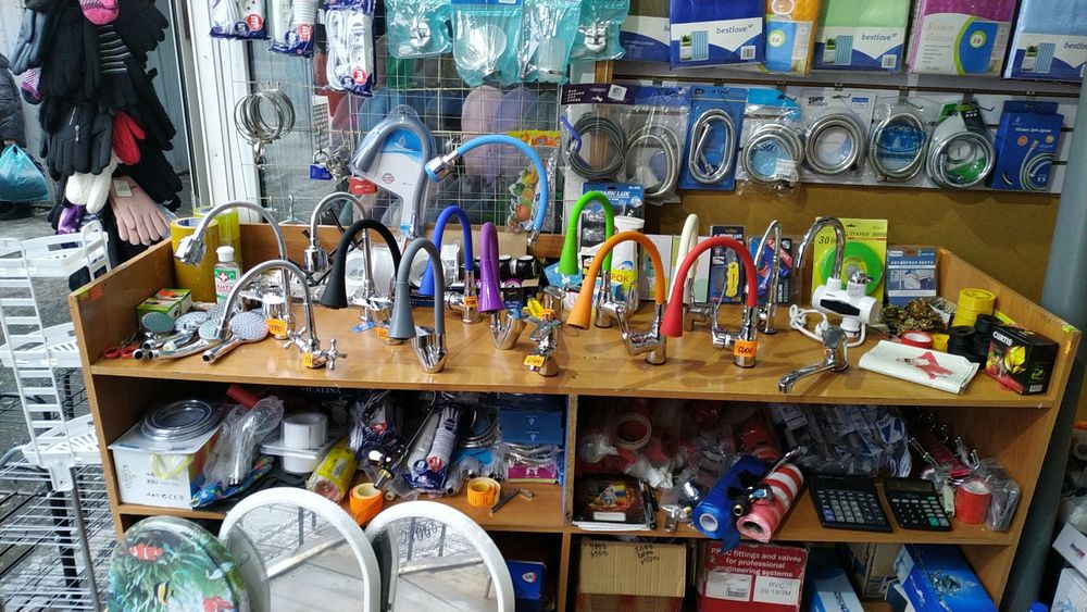 Смесители,арматура для бочка,шланги.