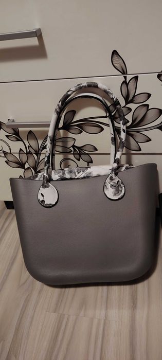 Дамска Чанта Guess и други чанти