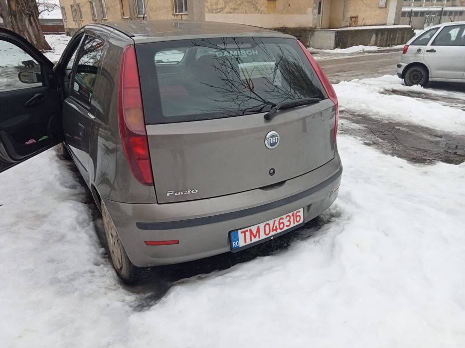 Vând Fiat punto.