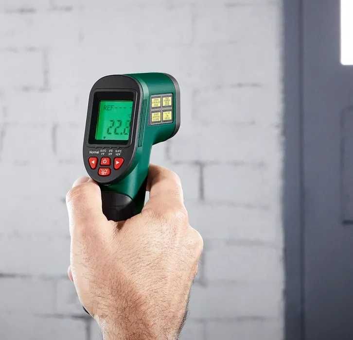 Termometru cu infrarosu fara contact, nou sigilat realizat in Germania