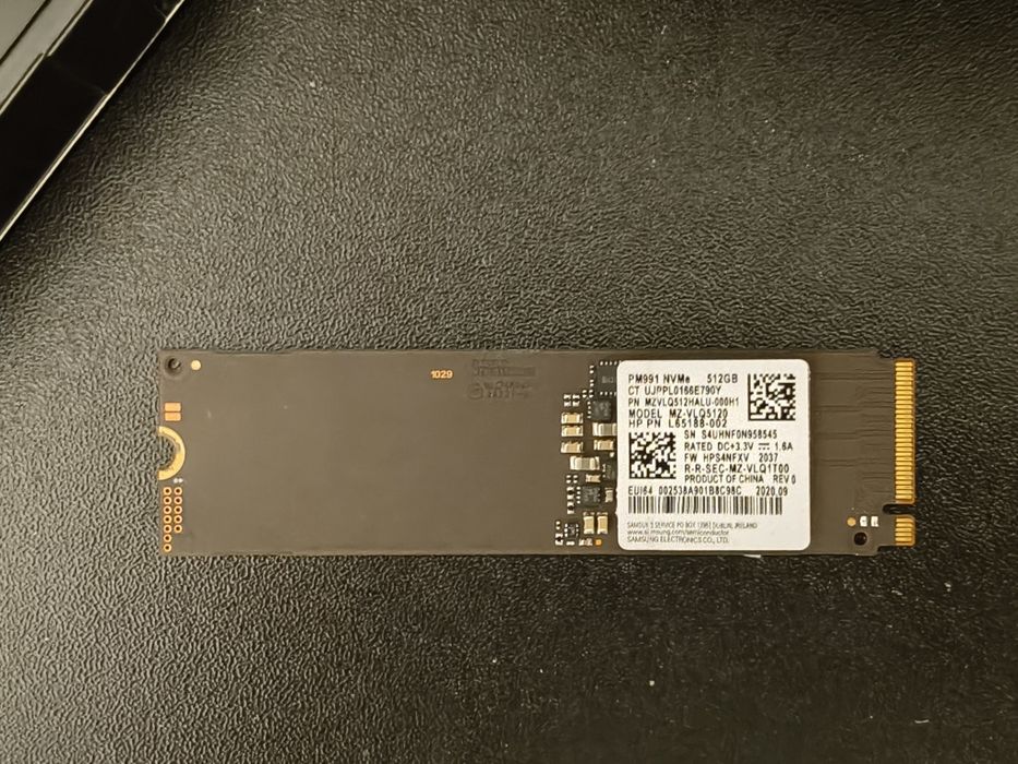 Vând SSD Samsung PM991 512GB Nvme M2 Transport 15 lei!