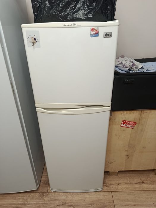 Продам холодильник никогда не сломался