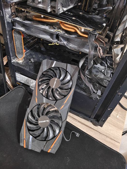 Видеокарта gigabyte rx570 4gb