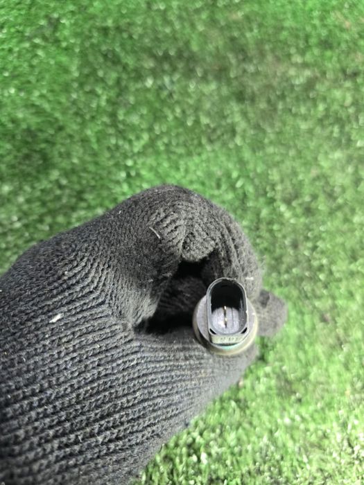 Датчик температуры  Пассат Б6 Б7 ауди а4  а6 Passat b6