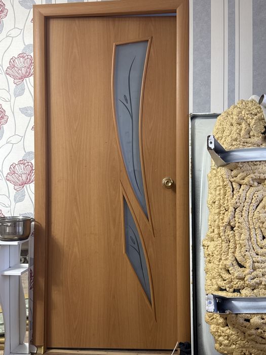 Продается     двери