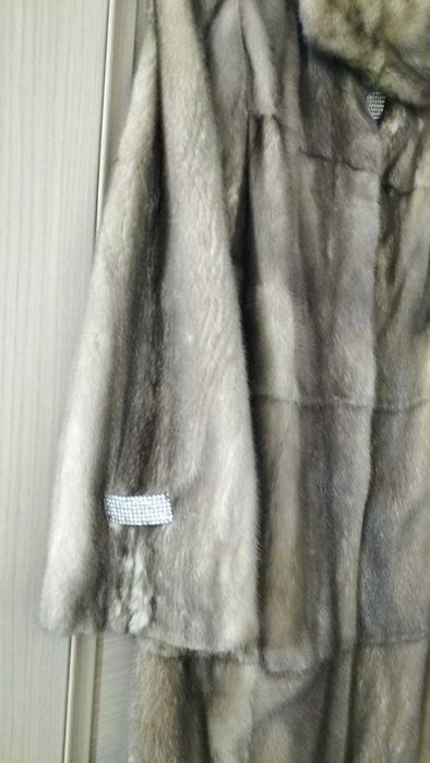 Продам шубу норковую