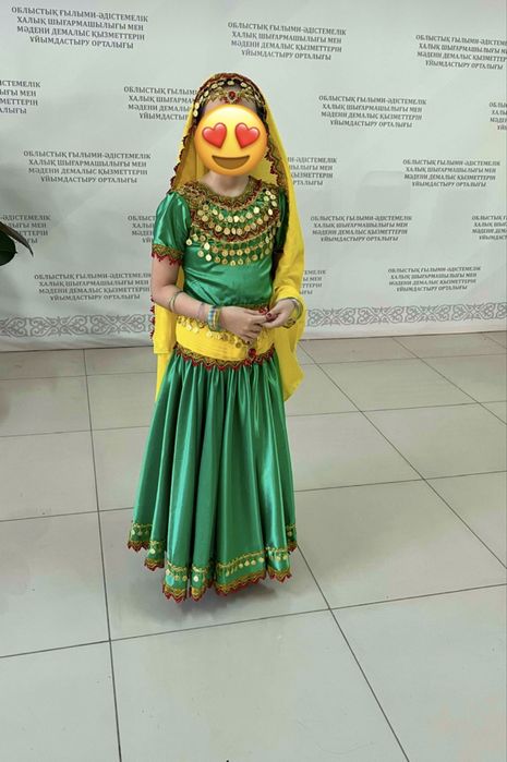 костюмы, платье  7- 8-9-10лет