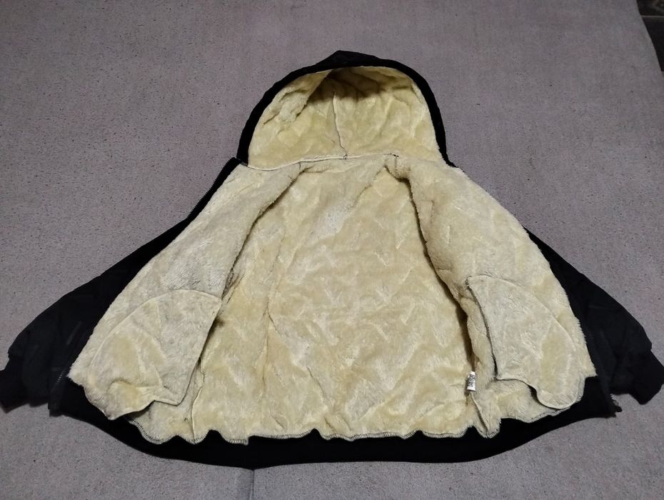 Vând jachetă fashion pentru băieți