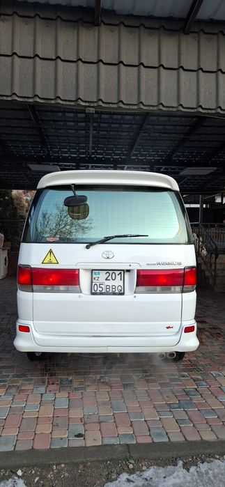 Toyota hiace regius