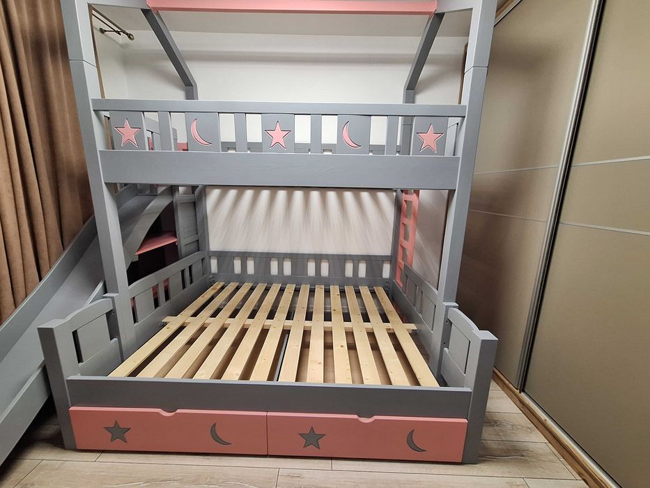 TRANSPORT GRATUIT.Pat etajat din lemn masiv.Cod 4007