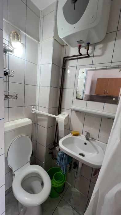 Cameră de cămin 12 mp în Astra – Mobilată, utilată, baie proprie & aer condiționat
