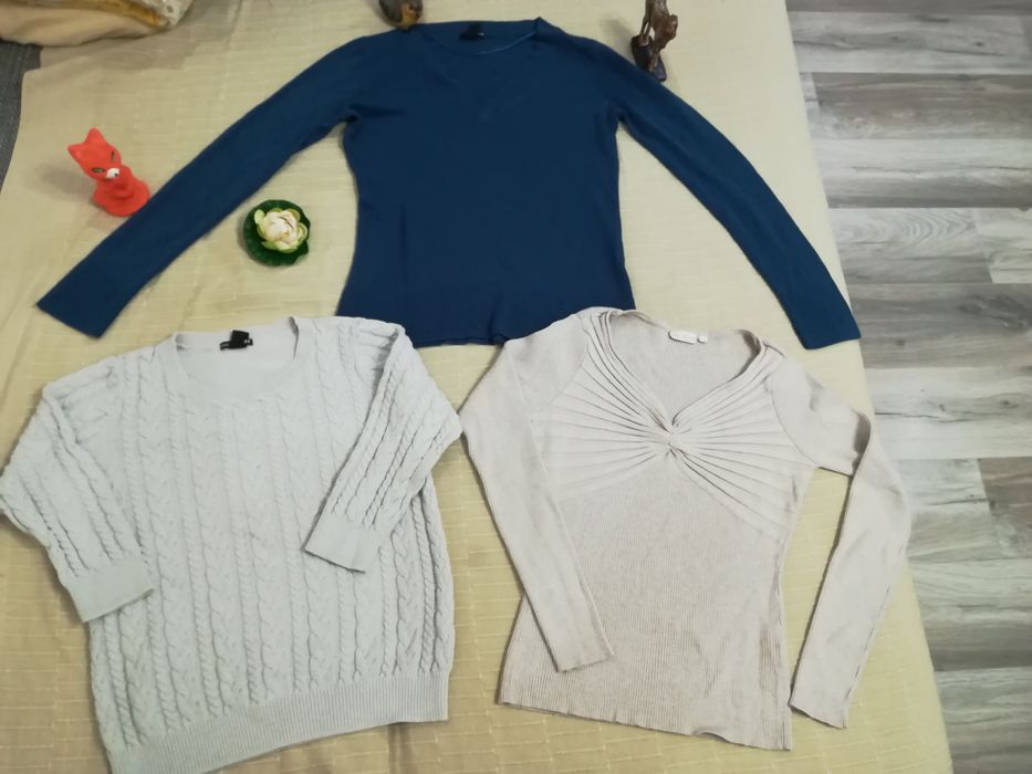3 броя дамски пуловери, размер М, зимни блузи