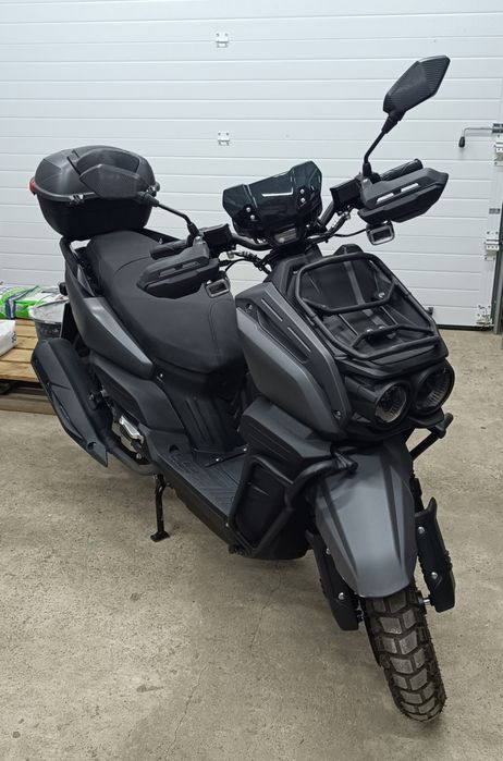 Продам скутер Танк 150.