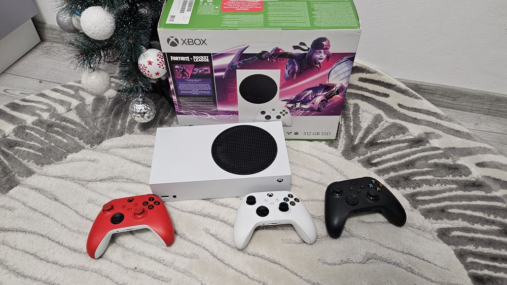 Xbox Series S 512GB , 3 Controllere