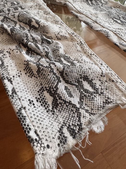 Pantaloni damă Zara