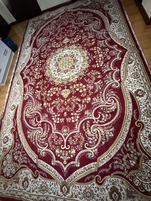 Кілем сатылады. Продам ковер