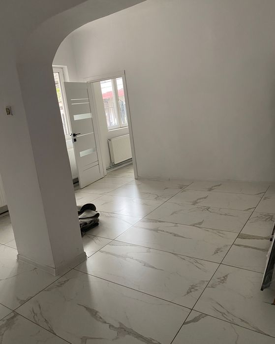 Inchiriere casa si curte pentru firme