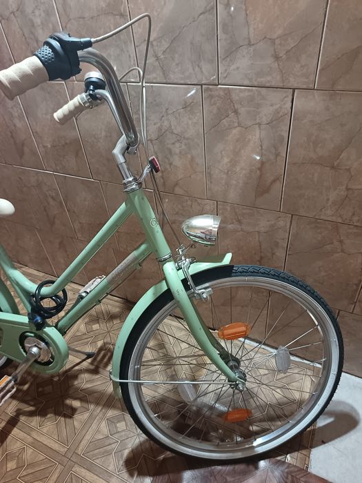 Vind. bicicleta  damă roti  pe24 noua