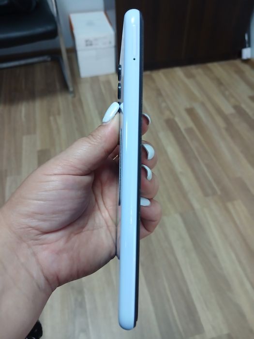 Телефон Samsung A13