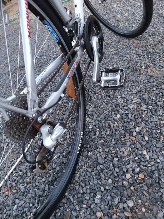 Bicicleta cadru aluminiu roti 28