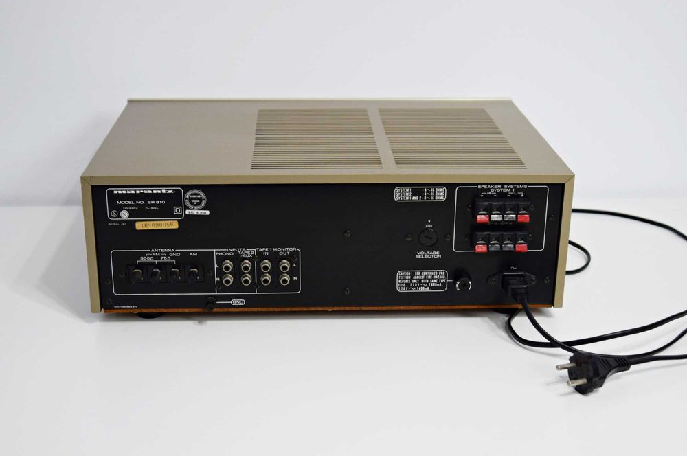 Amplituner Marantz SR-810, amplificator