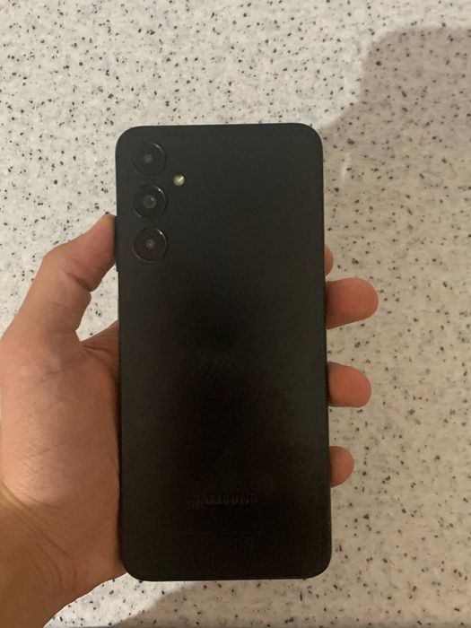 Самсунг а05s в хорошем состоянии