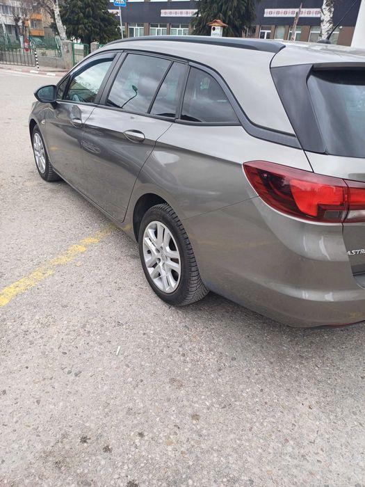 Продава се Опел астра перфектна