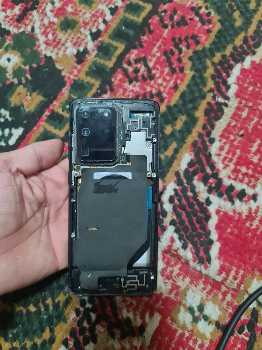 S20 ultra Plata sotiladi