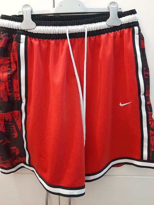 Къси панталонки Nike DRI-FIT различни модели.