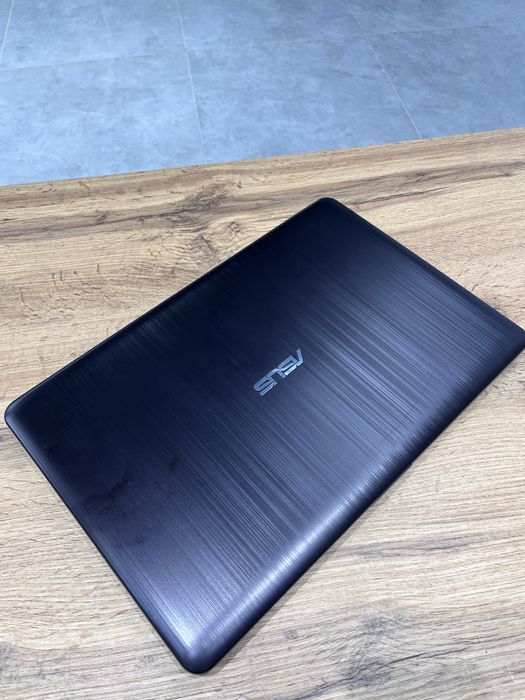Ноутбук Asus X540U