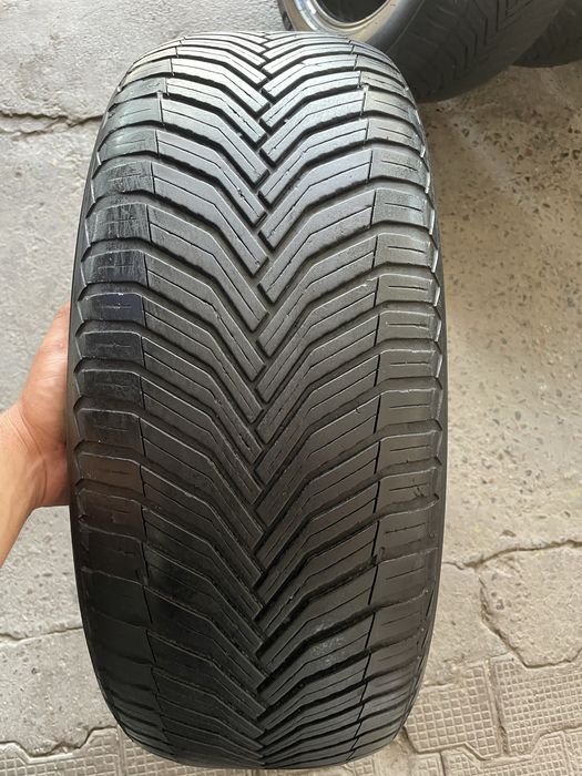Michelin 235/55/19 sotiladi